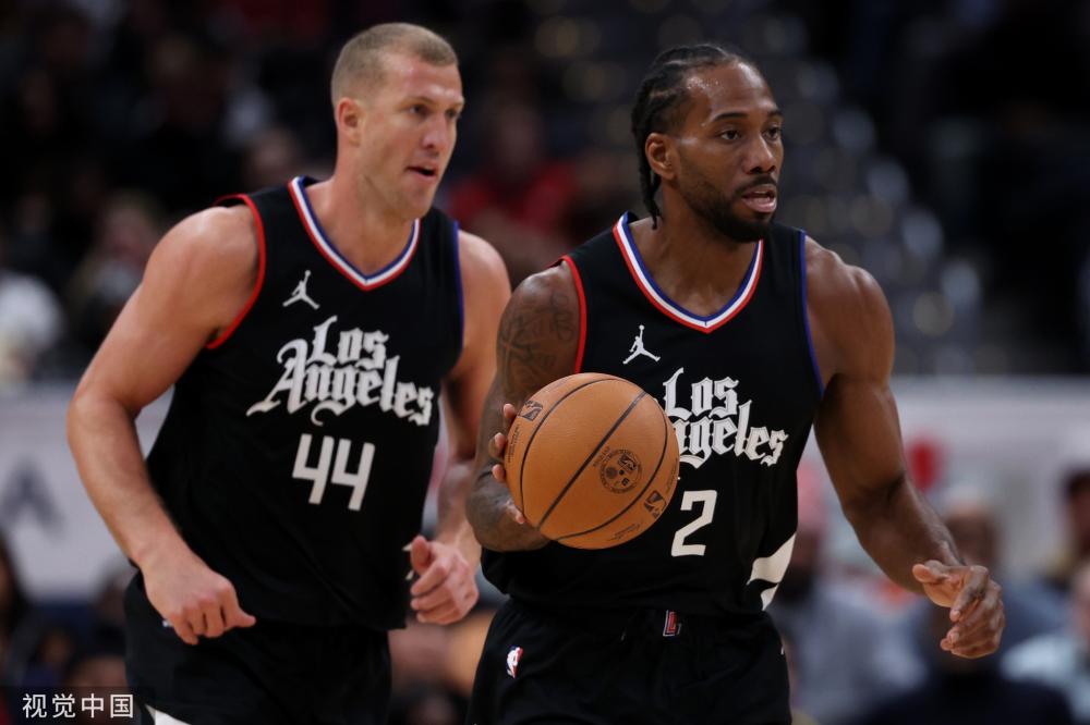 更是他在国 更是他在国